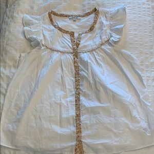 White detailed blouse!